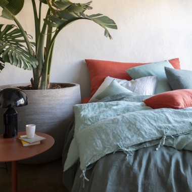 Mix and match de linge de lit couleurs Orange Terracotta, Vert Céladon et Eucalyptus