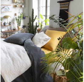 Mix and match de linge de lit couleurs Gris Plomb, Jaune Pépite et Chambray Lin